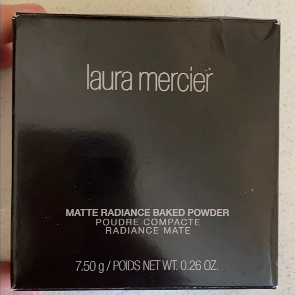 Laura Mercier Matte Radiance Baked Powder 01